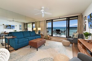 Kaleialoha 210 living room1