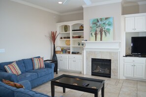 Open & airy, great for entertaining, includes high-speed wireless internet