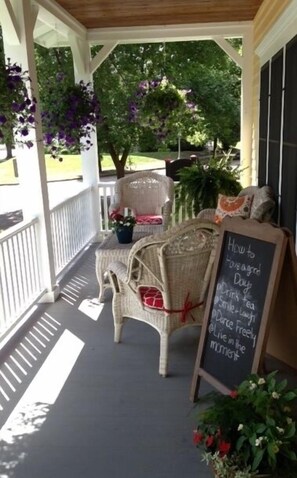 We love a great porch in St. Paul