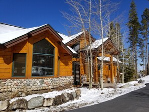 Large windows are in every room at Alpine Vista Lodge