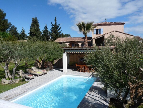 Schwimmbad des Ferienhauses