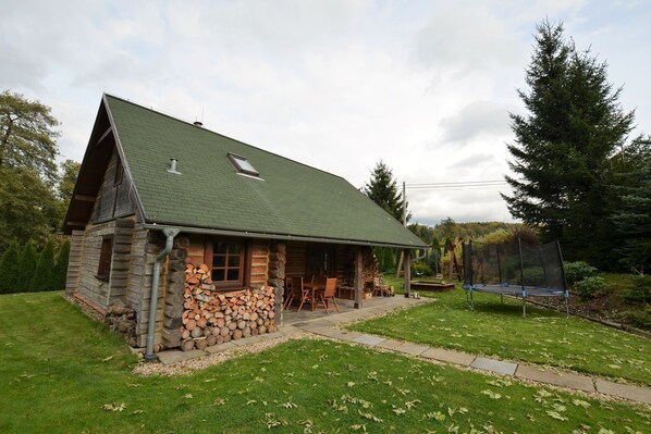 Außenseite Ferienhaus [Sommer]