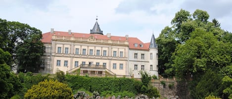 Schloss Wiesenburg - Die Perle des Flämings