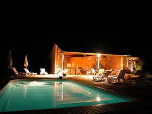 le pool house la nuit