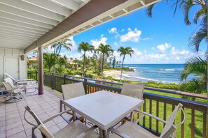 Ocean front Lanai Views