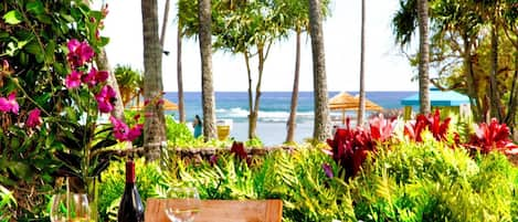 Ocean and beach view lanai! - Watch the whales breach from your lanai! There is a dining table with 4 chairs, a chaise lounge, and a side table