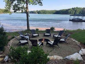 Fire pit - at the water and view of boat dock!