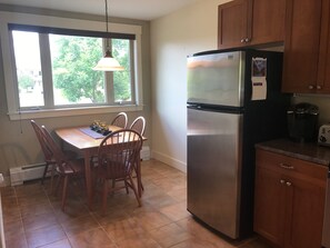 eat in kitchen with room for 6