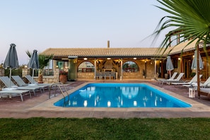 Swimming pool ,Luxury Beachfront Villa, Sfakaki, Rethymno