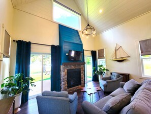 Loon Living Room 99