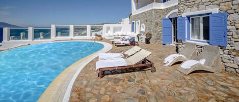 Mykonos Art Villas outdoor pool area