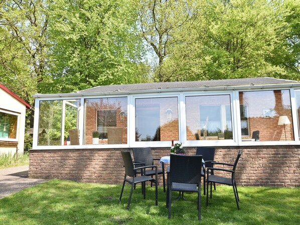 Außenseite Ferienhaus [Sommer]