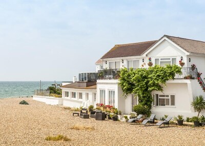 Bella Vista is a Stunning Beachfront Apartment with incredible sea views 