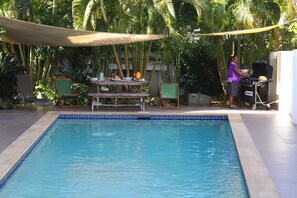 Utomhuspool