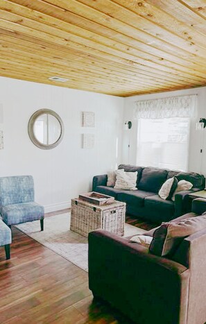 Living room with queen sofa sleeper
