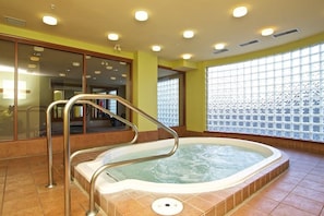 Indoor spa tub