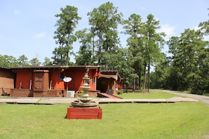 Beautiful fountain, view of the driveway.