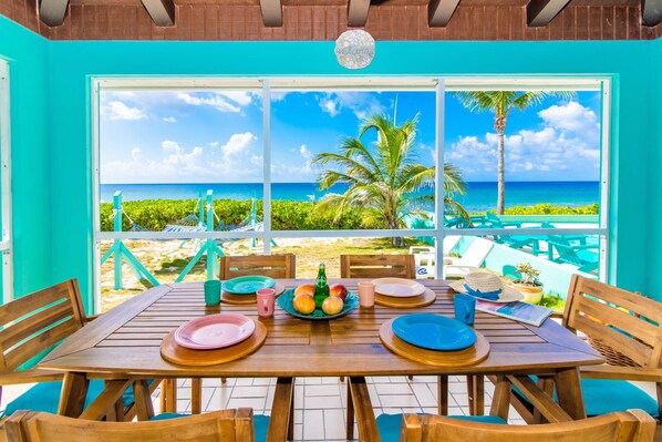 Oceanfront Alfresco Dining