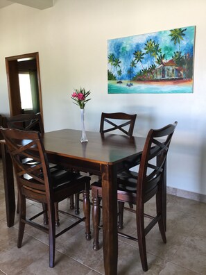 Dining table with 4 chairs.