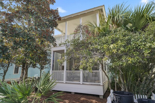 GREENPEACE PET FRIENDLY IN SEASIDE, FLORIDA!