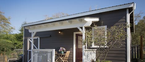 Newly Remodeled Detached Cottage