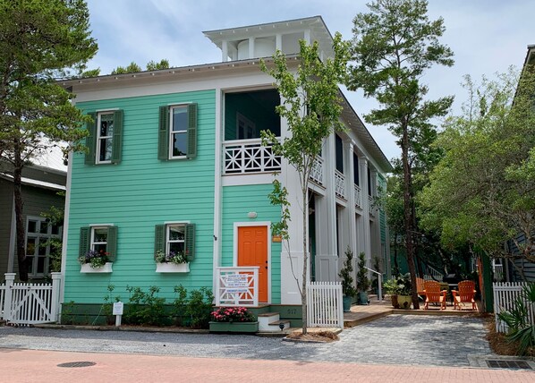 WELCOME TO BLESSINGS BY THE SEA IN SEASIDE, FLORIDA!