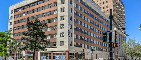 施設の正面