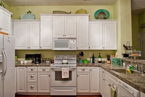 Clean spacious kitchen 