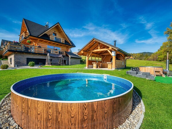 Holiday Home Swimming Pool
