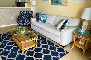 Livingroom with a view and ample comfortable seating