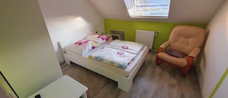 Wohn- Schlafzimmer