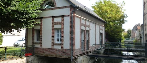 L'Atelier du moulin
sur le canal du Roulebois