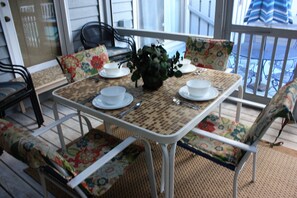 Carolina room/sun room