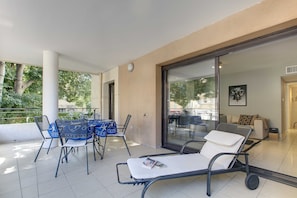 South-facing larger terrace 1