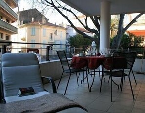 South-facing larger terrace in the evening