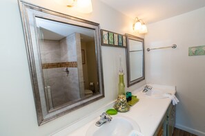 MASTER BATH W/CUSTOM WALK IN SHOWER - MASTER BATH W/CUSTOM WALK IN SHOWER