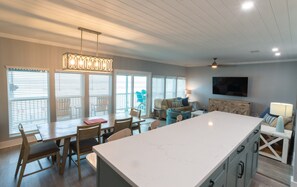 KITCHEN BAR/DINING AREA - KITCHEN BAR/DINING AREA