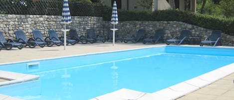 Piscina casa vacanze