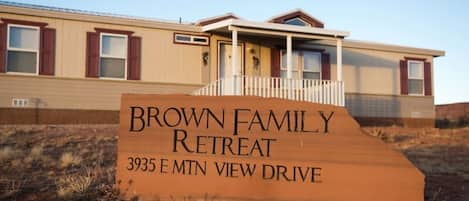 The Brown Family Retreat - Your home while exploring southern Utah!