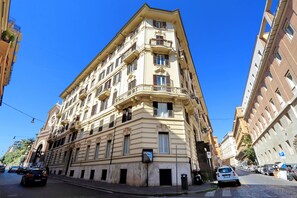 Elegant building 