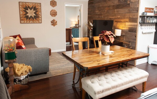 View as you enter the suite. Dine in kitchen, living room. 
