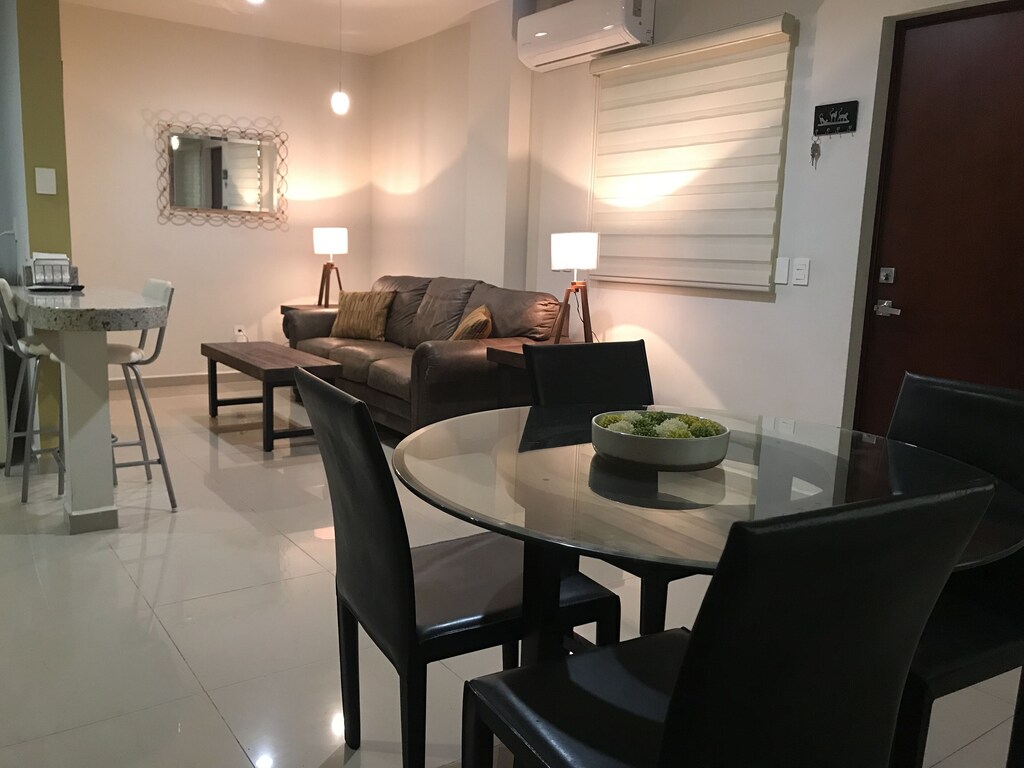 Nice apt 2 blocks walk to the beach, shops and restaurants In zona dorada -  Las Gaviotas