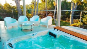 Jacuzzi/Hot spa