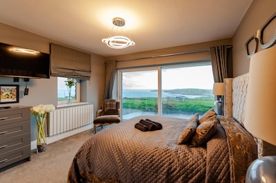 Ocean Views ,kinsale 6 Bedroom house,5 bathrooms,Gazebo,kids playroom,sleeps 22