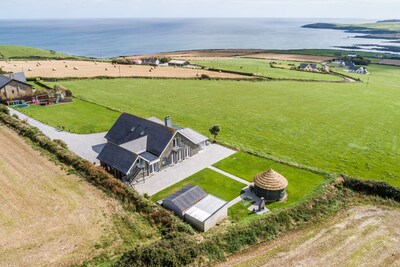 Ocean Views ,kinsale 6 Bedroom house,5 bathrooms,Gazebo,kids playroom,sleeps 22