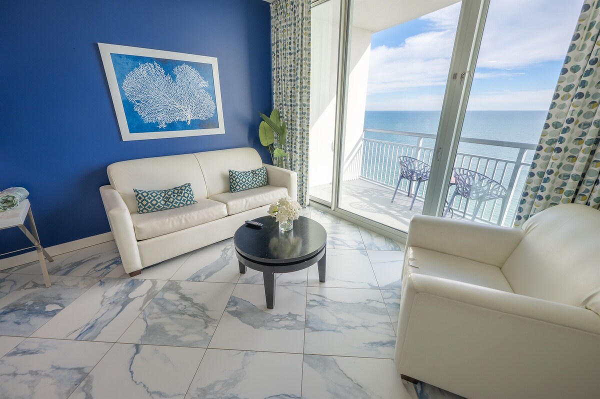 New Direct Oceanfront, Newly Remodeled,Great Pools