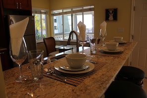 Kitchen Bar