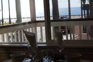 Dinning