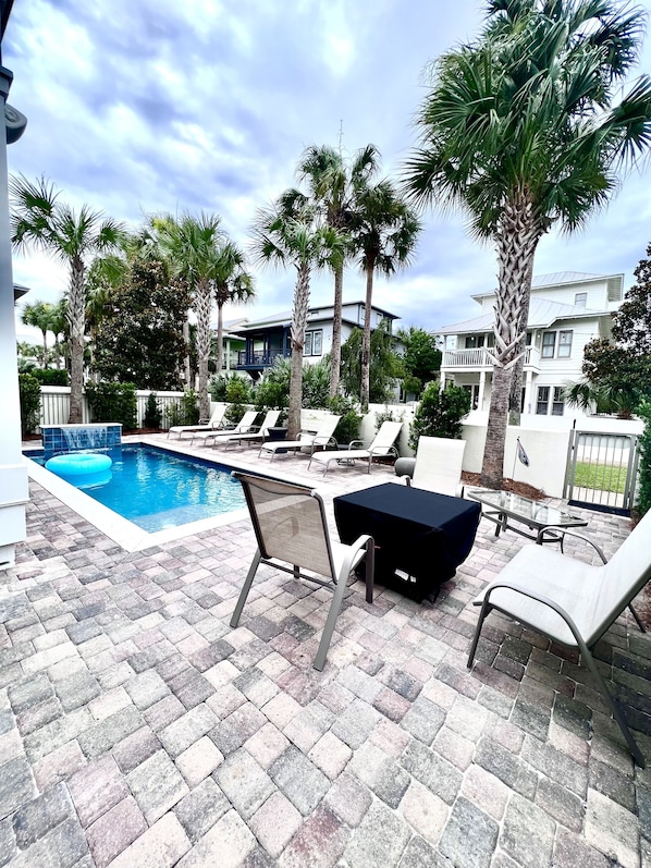 Ohana has everything you need for the perfect vacation. 