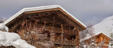 Le chalet en hiver